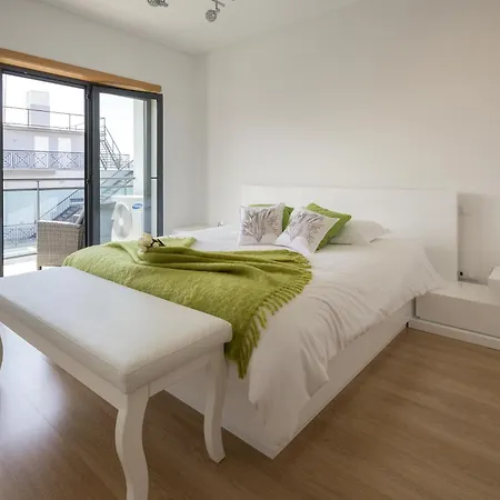 Casa Dos Filhos By Rent2u, Lda *