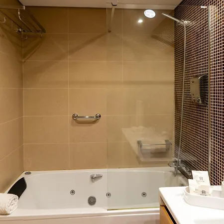 Casa Dos Filhos By Rent2u, Lda *