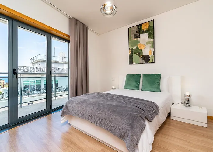 Casa Dos Filhos By Rent2u, Lda * פונשל